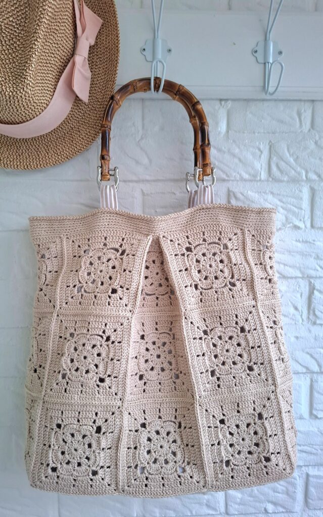 Sand Flowers Shopper