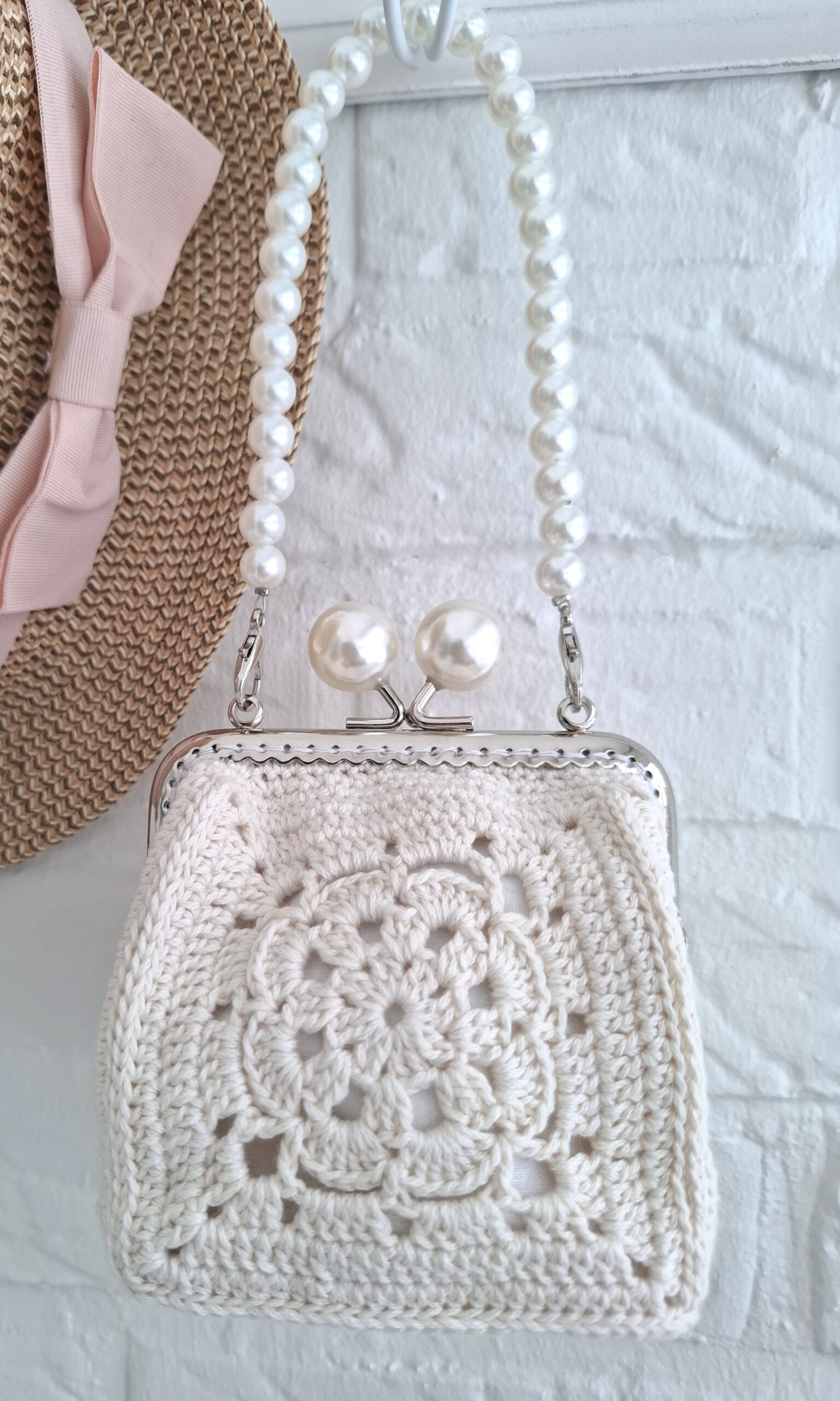White Flowers Bag/Clutch