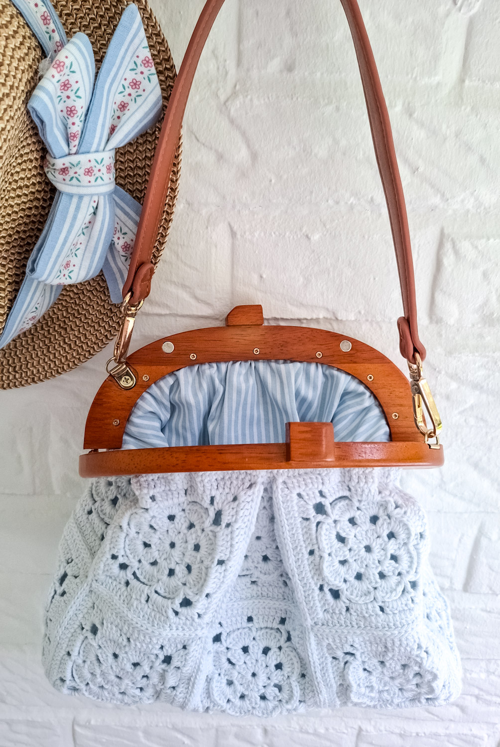 Tilbehørsæt med garn, foer og taskebøjle til Light Blue Flowers Handbag - Billede 5