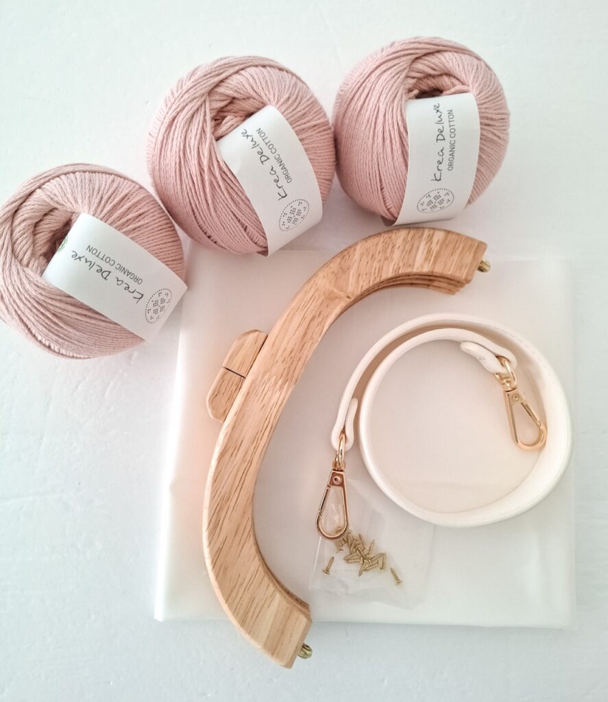 Tilbehørsæt med garn, foer og taskebøjle til Rosa Flowers Handbag