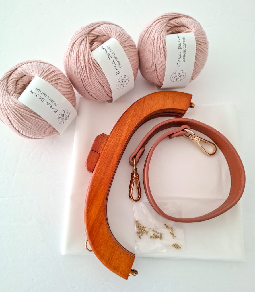 Tilbehørsæt med garn, foer og taskebøjle til Rosa Flowers Handbag