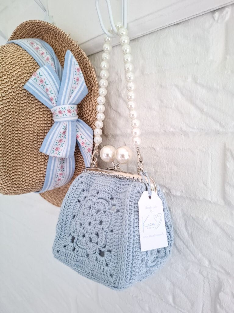 Hæklet Blue Bag/Clutch