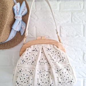 Hæklet White Handbag