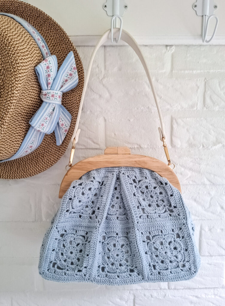 Hæklet Blue Handbag