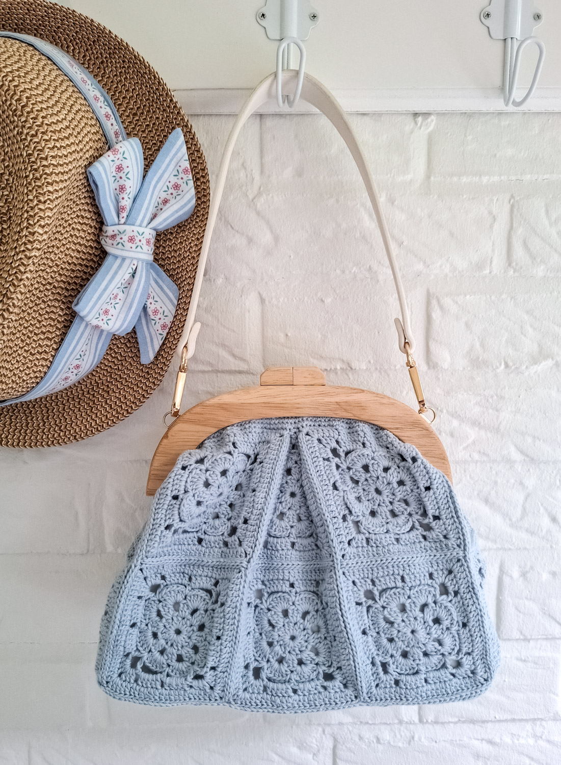 Hæklet Blue Handbag