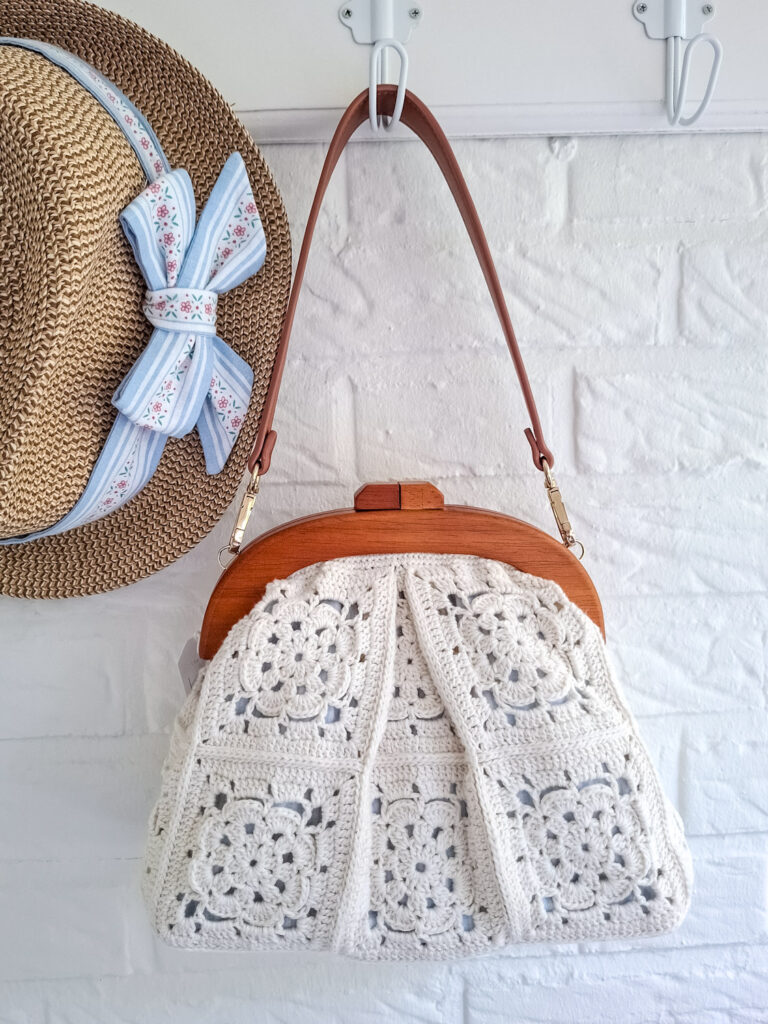 Hæklet White Handbag