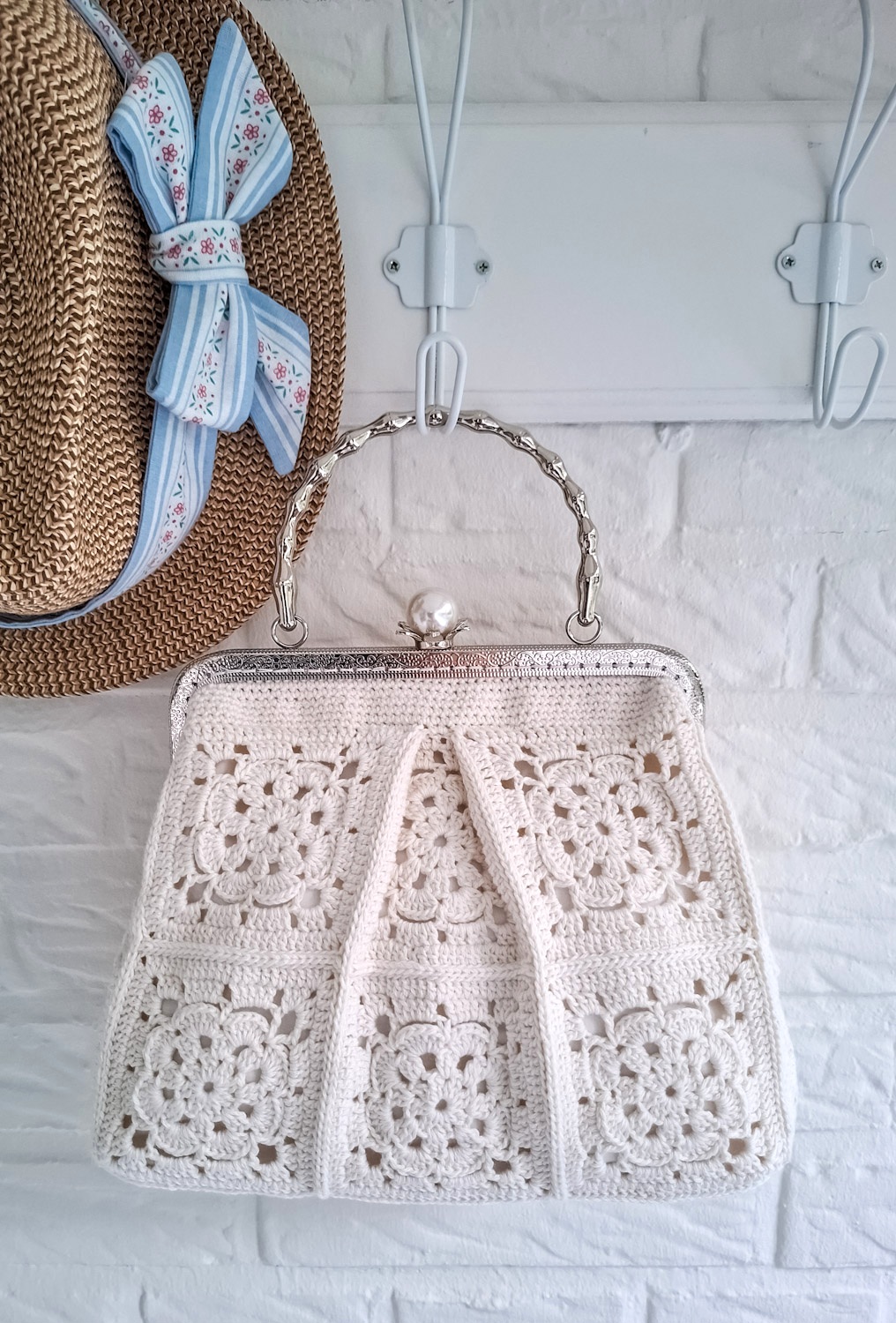 Hæklet White Handbag/Clutch